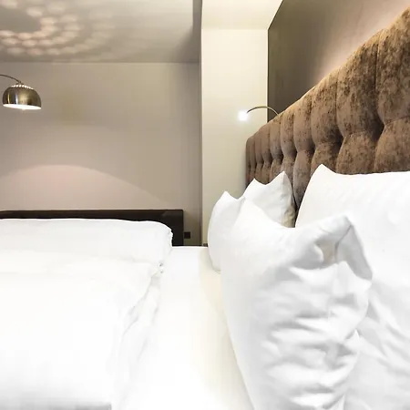 Saks Urban Design 4*