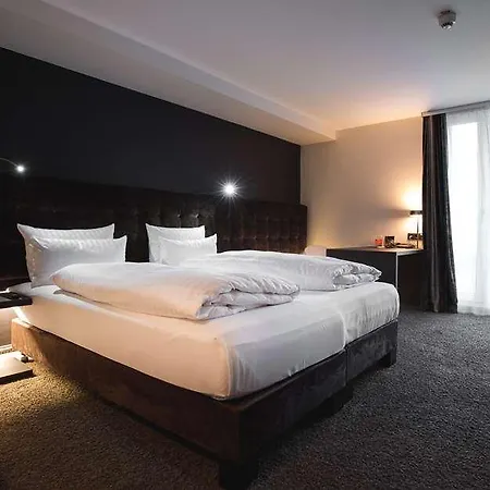 Saks Urban Design 4*