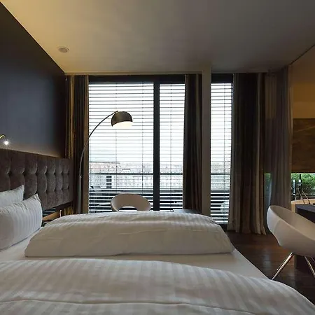 Saks Urban Design Hotel 4*
