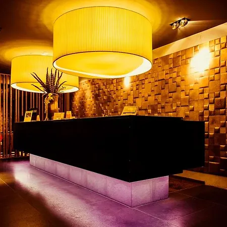 Saks Urban Design 4*