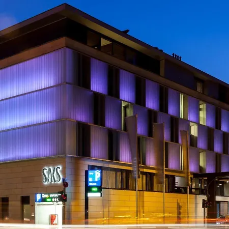 Saks Urban Design Отель