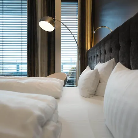 Saks Urban Design Отель 4*