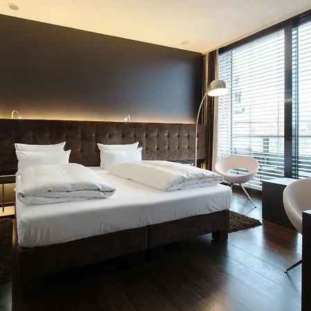 Saks Urban Design Hotel