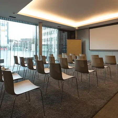 Saks Urban Design Отель 4*