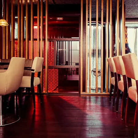 Saks Urban Design 4*