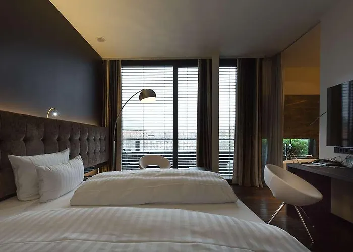 Saks Urban Design Hotell 4*