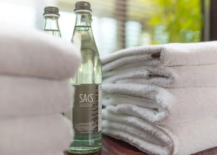 Saks Urban Design Hotel