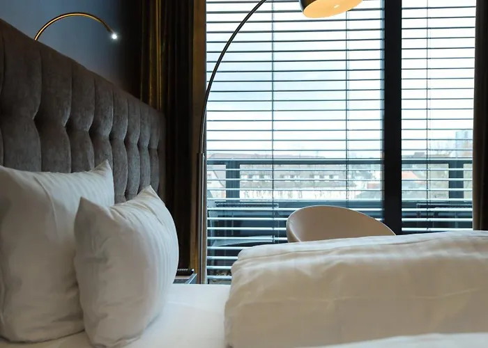 Saks Urban Design Hotel