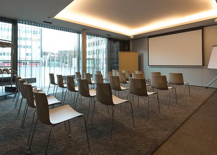 Saks Urban Design Hotell 4*